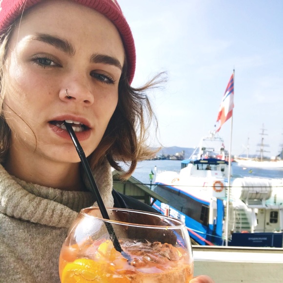 Meet your Posher, Lexi - Picture 3 of 4